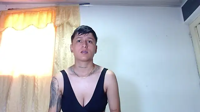 Snapshot of Tamarahryan chatting on 01/21/25, 02:15 Tamarahryan online show from 01/21/25, 02:15