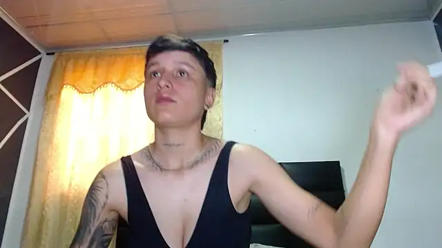 Snapshot of Tamarahryan chatting on 02/06/25, 04:58 Tamarahryan online show from 02/06/25, 04:58