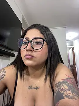 Snapshot of croftsmila chatting on 06/27/26, 12:04 croftsmila online show from 06/27/26, 12:04