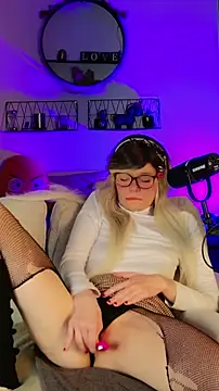 Kittychatte online show from 03/25/26, 06:52