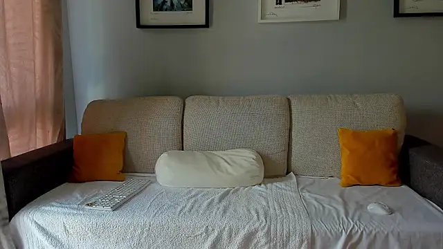 bellahot77 online show from 09/30/25, 08:52