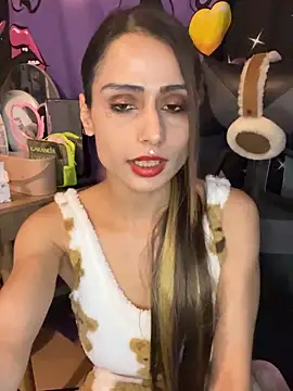 LaPetitechienne1 online show from 01/10/25, 08:07