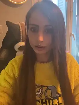 LaPetitechienne1 online show from 01/30/25, 08:11