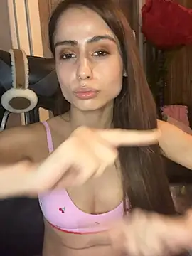 LaPetitechienne1 online show from 02/08/25, 07:16