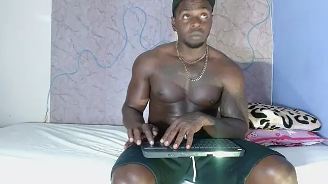 Snapshot of hannapasion chatting on 11/05/25, 04:23 hannapasion online show from 11/05/25, 04:23