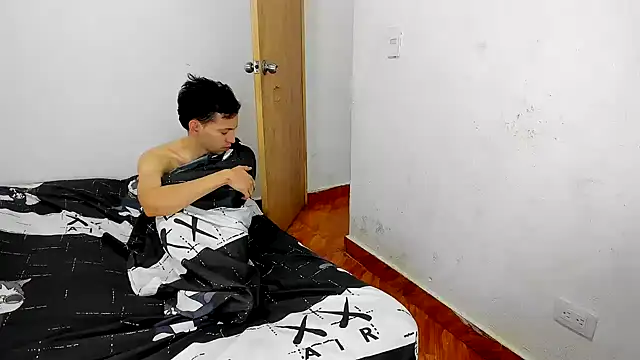 Snapshot of SexAegons chatting on 12/06/24, 05:09 SexAegons online show from 12/06/24, 05:09