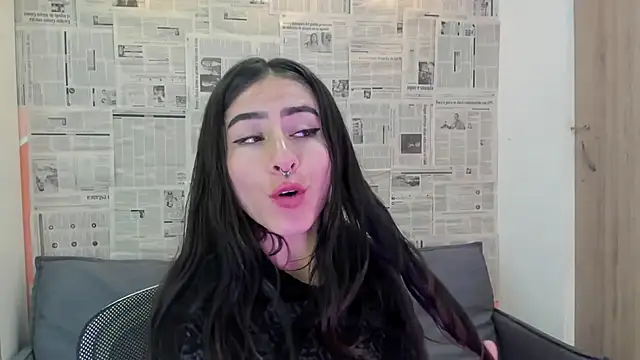 Mhelanny2 online show from 12/30/24, 10:43