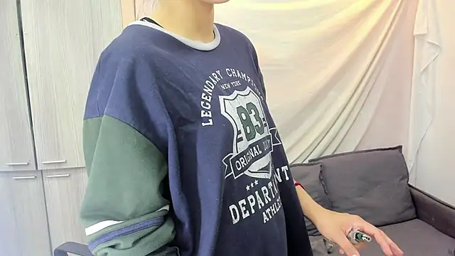 Mhelanny2 online show from 09/28/25, 06:02