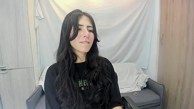 Mhelanny2 online show from 01/31/26, 07:11