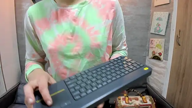 Mhelanny2 online show from 04/13/26, 04:23