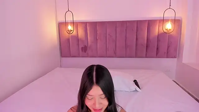 luisah  online show from 03/16/25, 07:49