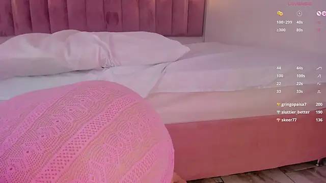 luisah  online show from 03/19/25, 01:54