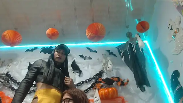 Snapshot of latintransbigcum chatting on 11/24/25, 03:34 latintransbigcum online show from 11/24/25, 03:34