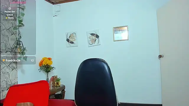 yasmin goldenst online show from 02/28/25, 07:56