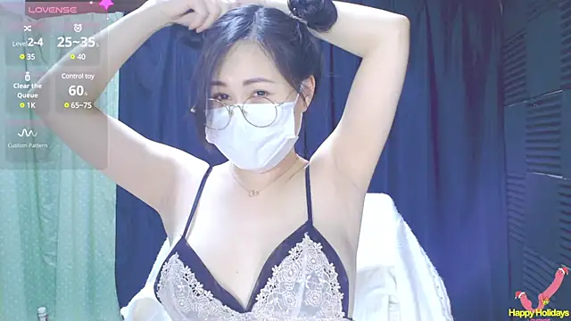 Snapshot of Su_rosie chatting on 02/06/25, 01:10 Su rosie online show from 02/06/25, 01:10