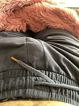 Snapshot of MoochedTape chatting on 04/11/26, 07:35 MoochedTape online show from 04/11/26, 07:35