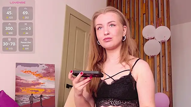 yourlovelyjul online show from 05/31/26, 09:49