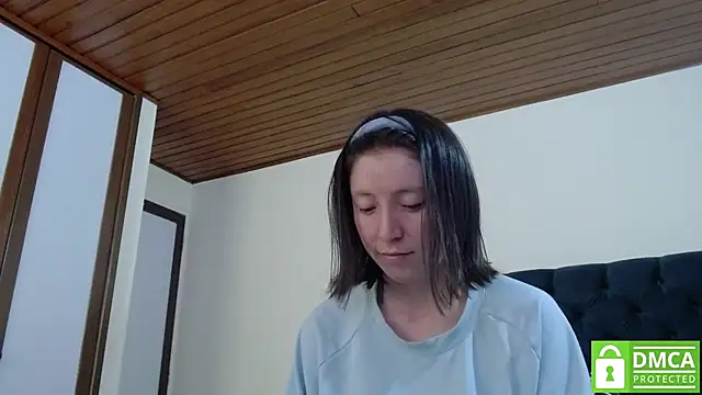 Sophi Cute online show from 01/03/25, 07:29