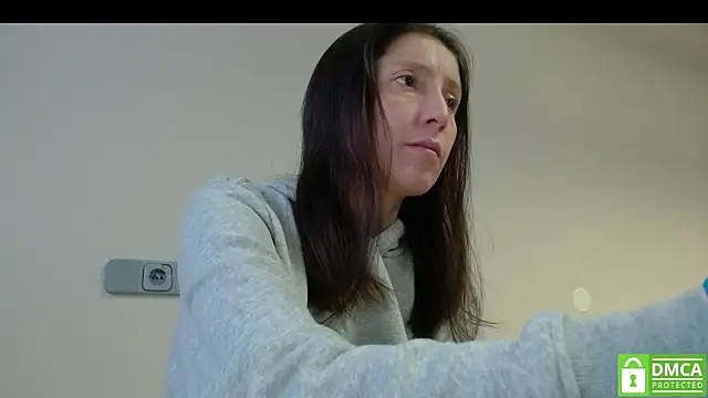 Sophi Cute online show from 11/17/25, 09:59