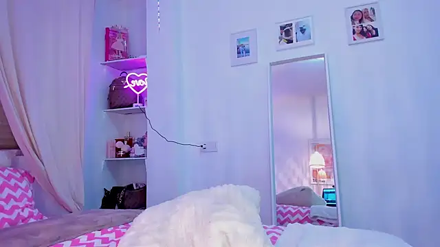  viioletweekend  online show from 03/12/26, 07:53