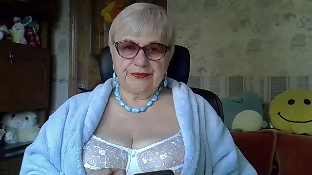 Snapshot of SweetCherry27 chatting on 04/23/26, 04:14 SweetCherry27 online show from 04/23/26, 04:14