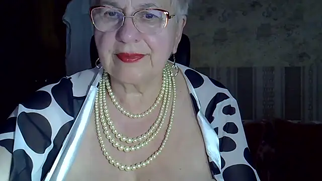 Snapshot of SweetCherry27 chatting on 05/23/26, 03:49 SweetCherry27 online show from 05/23/26, 03:49