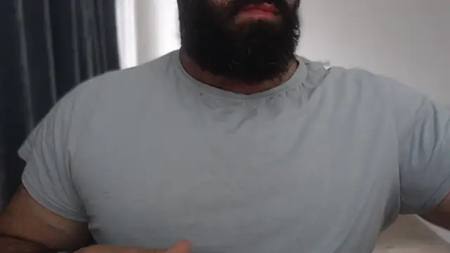 hugemachohandsome online show from 09/25/25, 08:18