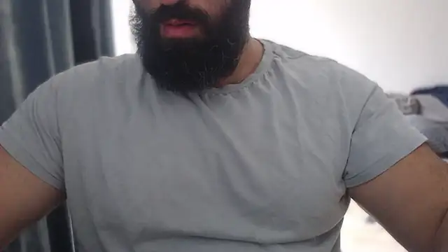 hugemachohandsome online show from 10/04/25, 08:45