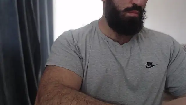 hugemachohandsome online show from 10/09/25, 11:52