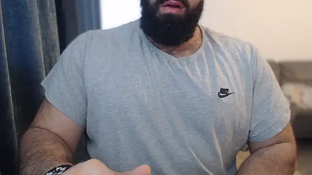 hugemachohandsome online show from 11/27/25, 08:38