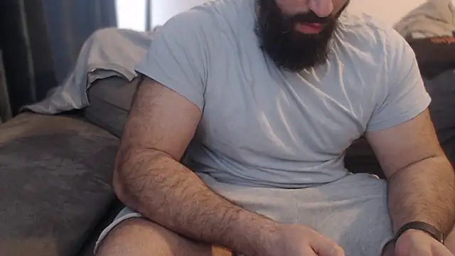 hugemachohandsome online show from 02/04/26, 08:53