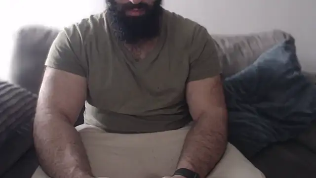 hugemachohandsome online show from 04/03/26, 08:01