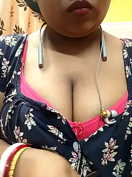 Snapshot of Sophiaboudi chatting on 01/20/25, 06:10 Sophiaboudi online show from 01/20/25, 06:10