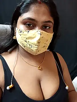 Snapshot of Sophiaboudi chatting on 10/10/25, 05:34 Sophiaboudi online show from 10/10/25, 05:34