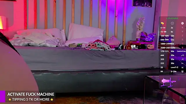 Miss Pawi online show from 09/25/25, 10:02