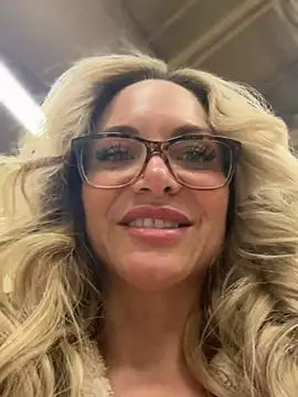 MessyNastyQueen online show from 12/13/24, 09:09