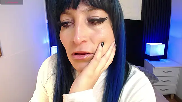 alicia moom online show from 09/24/25, 07:17