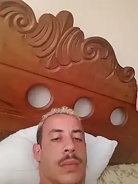 MachoScorpionCaralho online show from 02/05/25, 04:58