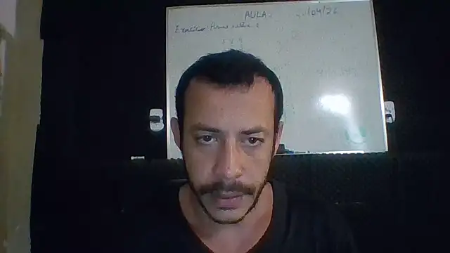 Snapshot of MachoScorpionCaralho chatting on 07/27/26, 11:39 MachoScorpionCaralho online show from 07/27/26, 11:39