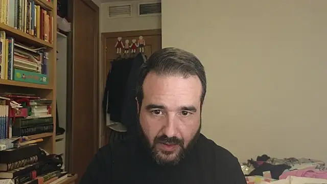 curiosillo83 online show from 11/03/25, 05:47