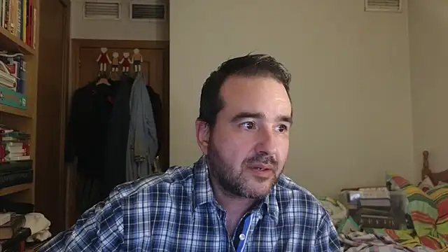curiosillo83 online show from 05/27/26, 02:47