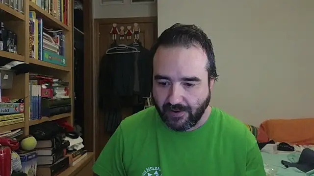 Snapshot of curiosillo83 chatting on 06/20/26, 08:39 curiosillo83 online show from 06/20/26, 08:39