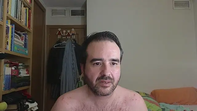 Snapshot of curiosillo83 chatting on 06/25/26, 12:54 curiosillo83 online show from 06/25/26, 12:54