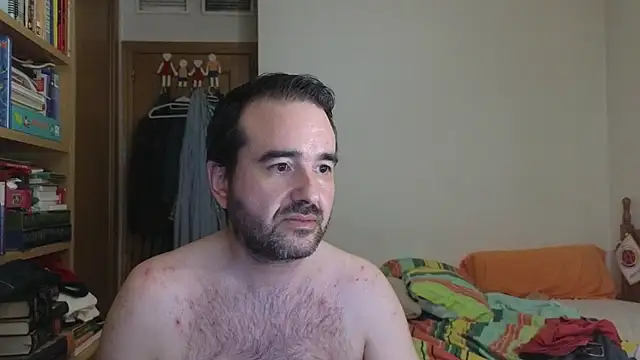 Snapshot of curiosillo83 chatting on 06/25/26, 05:12 curiosillo83 online show from 06/25/26, 05:12