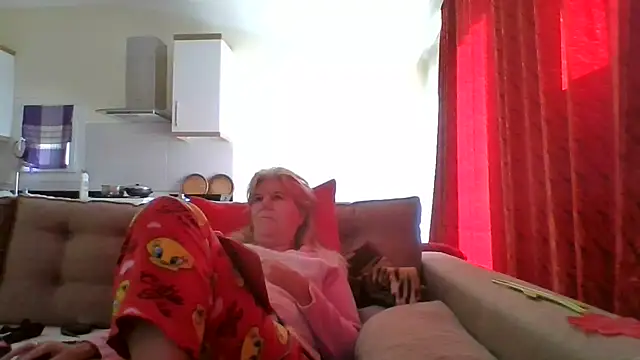 TrustfulVampire1 online show from 11/15/25, 06:22