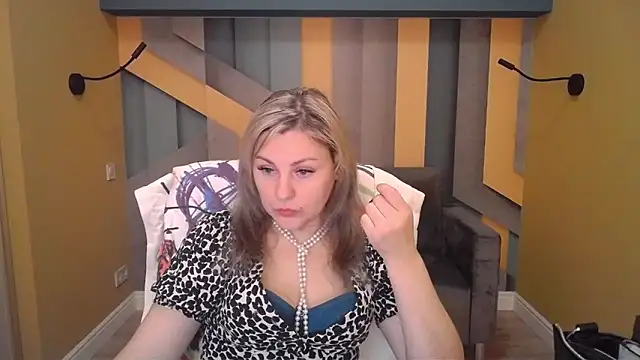 Snapshot of Candy_Long chatting on 12/01/25, 06:29 Candy Long online show from 12/01/25, 06:29