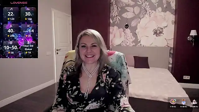 Snapshot of Candy_Long chatting on 12/18/25, 07:20 Candy Long online show from 12/18/25, 07:20