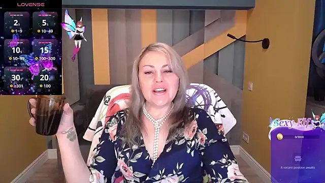 Snapshot of Candy_Long chatting on 12/20/25, 06:31 Candy Long online show from 12/20/25, 06:31