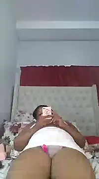 Snapshot of Sexypresh302 chatting on 12/18/24, 02:53 Sexypresh302 online show from 12/18/24, 02:53