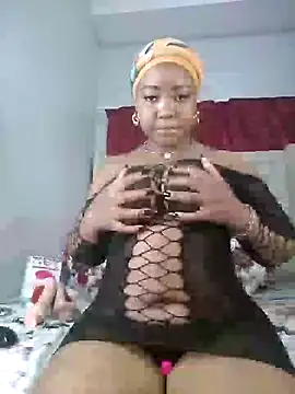 Snapshot of Sexypresh302 chatting on 12/18/24, 11:51 Sexypresh302 online show from 12/18/24, 11:51